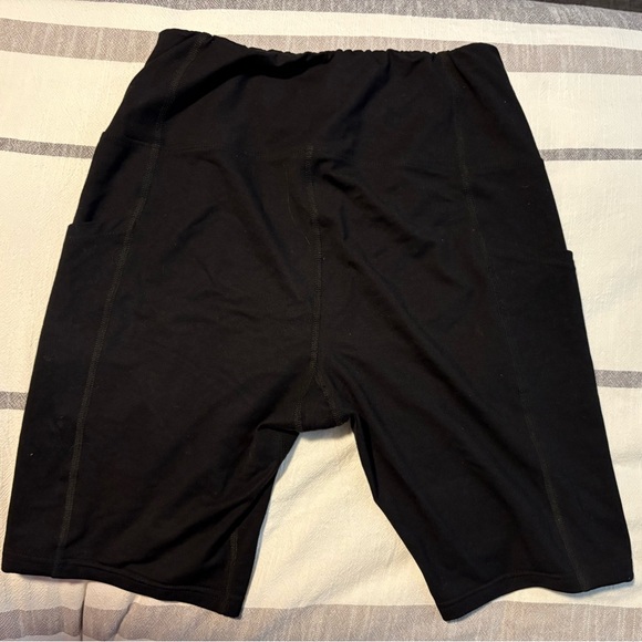 Free Label Alicia Short - Picture 3 of 6